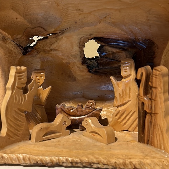 Wood Carved Nativity.  Christmas Decor - Picture 4 of 16